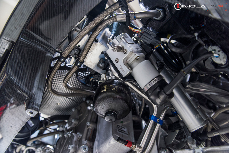 Illustration for article titled The McLaren P1 Like You've Never Seen It Before: Taken Apart